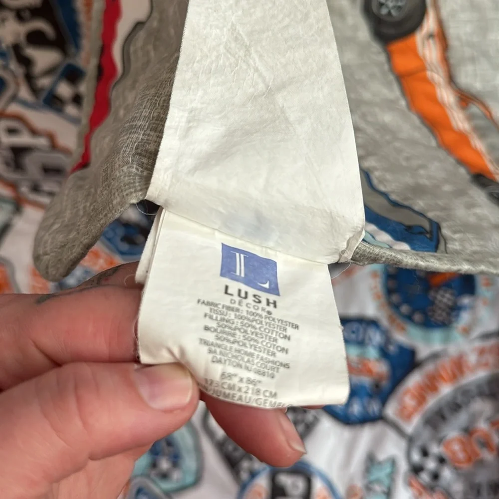 2019 Lush Decor Race Cars Reversible Twin Comforter - Picture 3 of 4